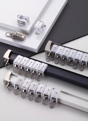 Un bon prix. voie Bendable de rideau en approbation de GV de 10mm*20mm pour la baie Windows En ligne