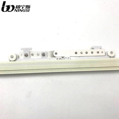 Un bon prix. Transporteur résistant blanc en ivoire silencieux de maître de rideau pour l'étape En ligne